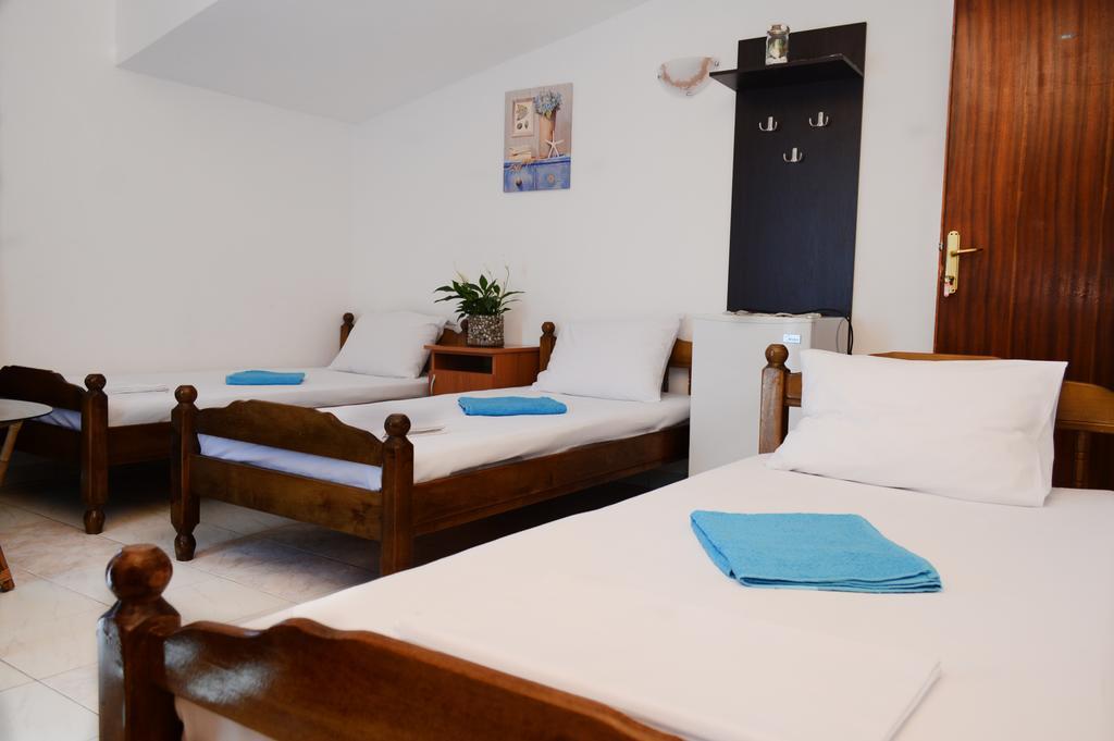 Guest House Lukac Бар Екстер'єр фото