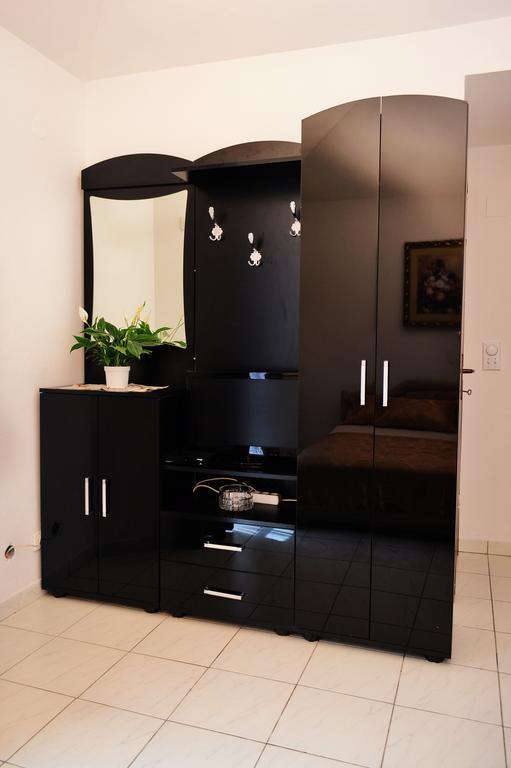 Guest House Lukac Бар Екстер'єр фото
