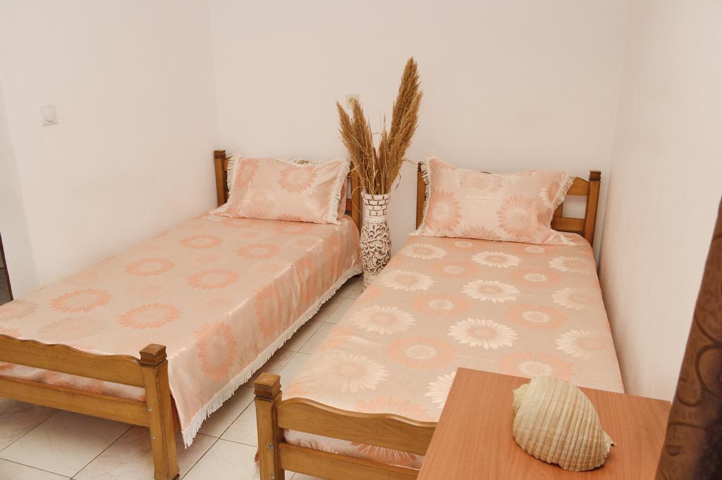 Guest House Lukac Бар Екстер'єр фото