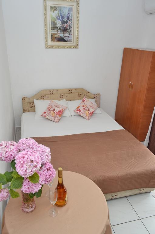 Guest House Lukac Бар Екстер'єр фото