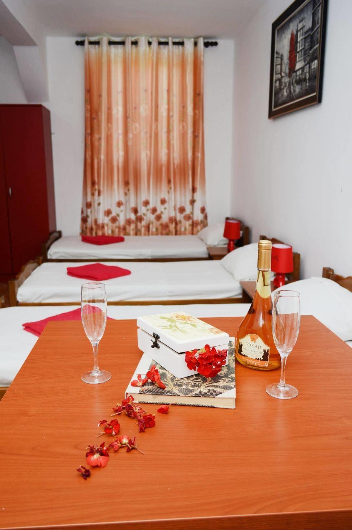 Guest House Lukac Бар Екстер'єр фото